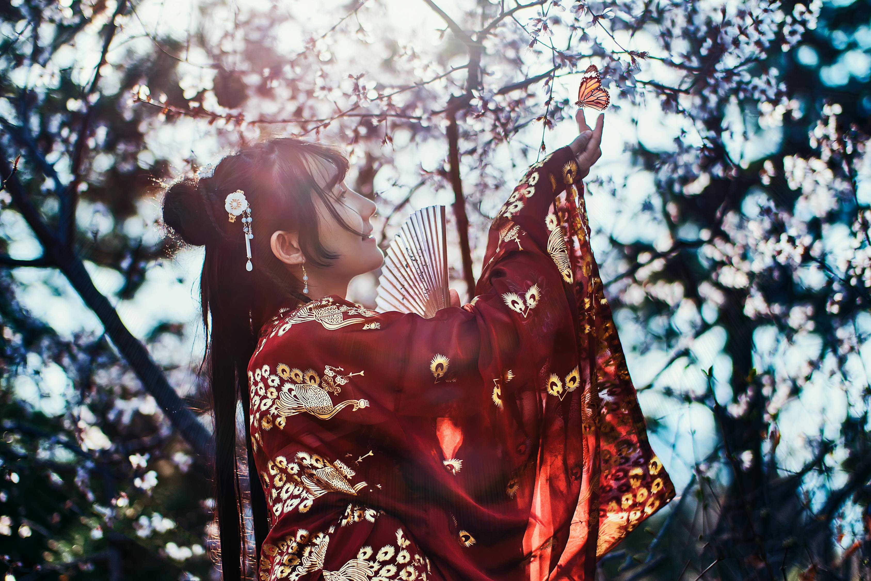 愛(ài)戀動(dòng)漫，探索虛擬世界的情感魅力之旅
