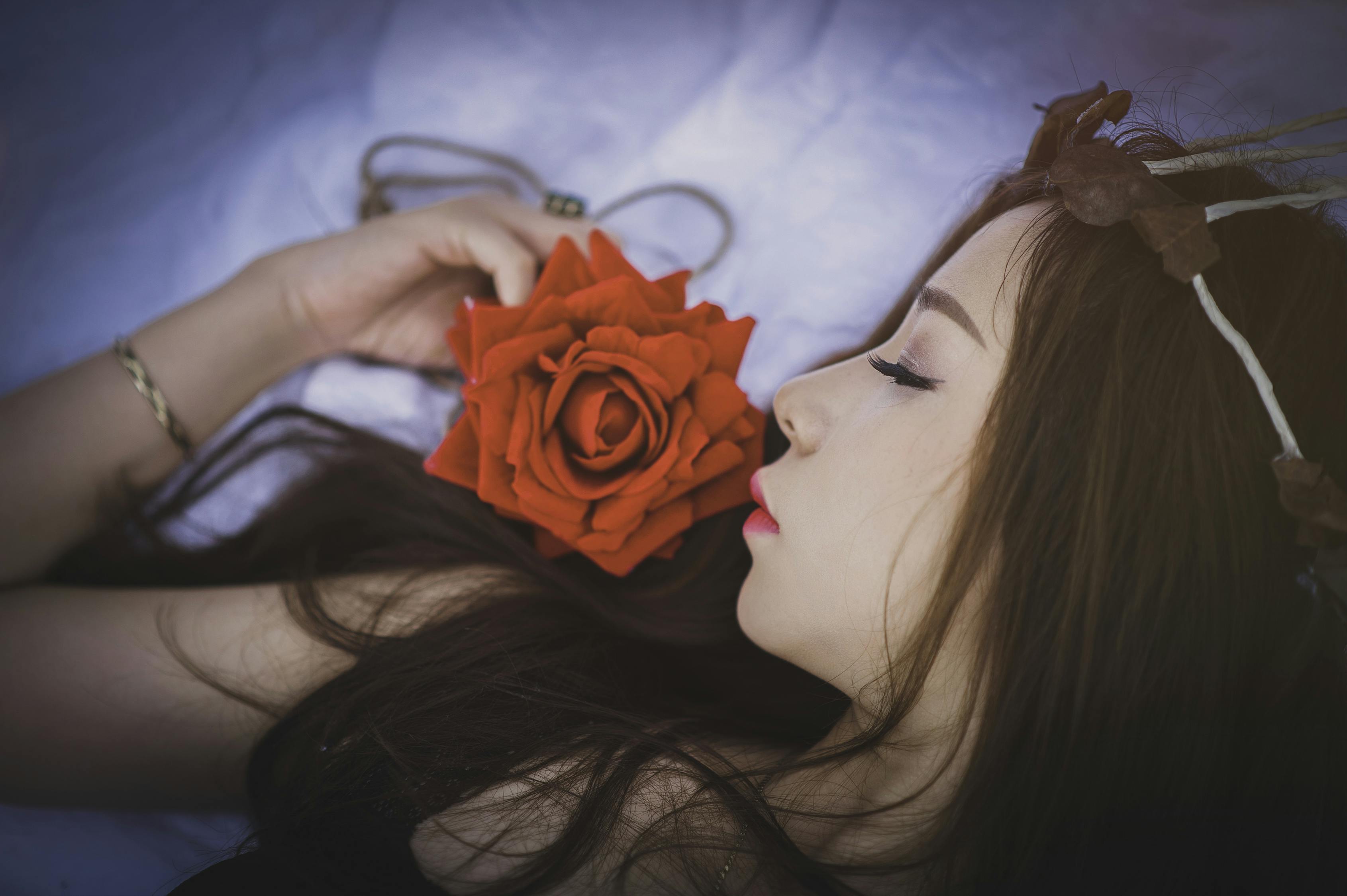 動(dòng)漫女性人物，探究動(dòng)漫世界中的女性魅力