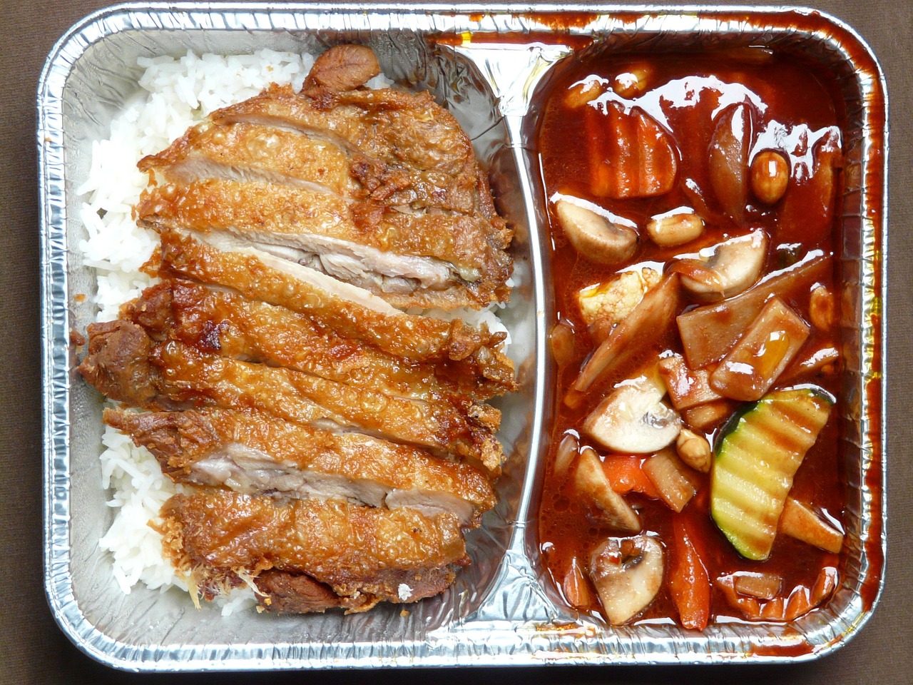 奔馳小哥美食吃播更新，科技與美食的完美融合體驗