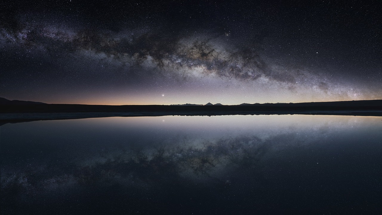 月明星稀，夜空中的詩意與畫意之美圖片