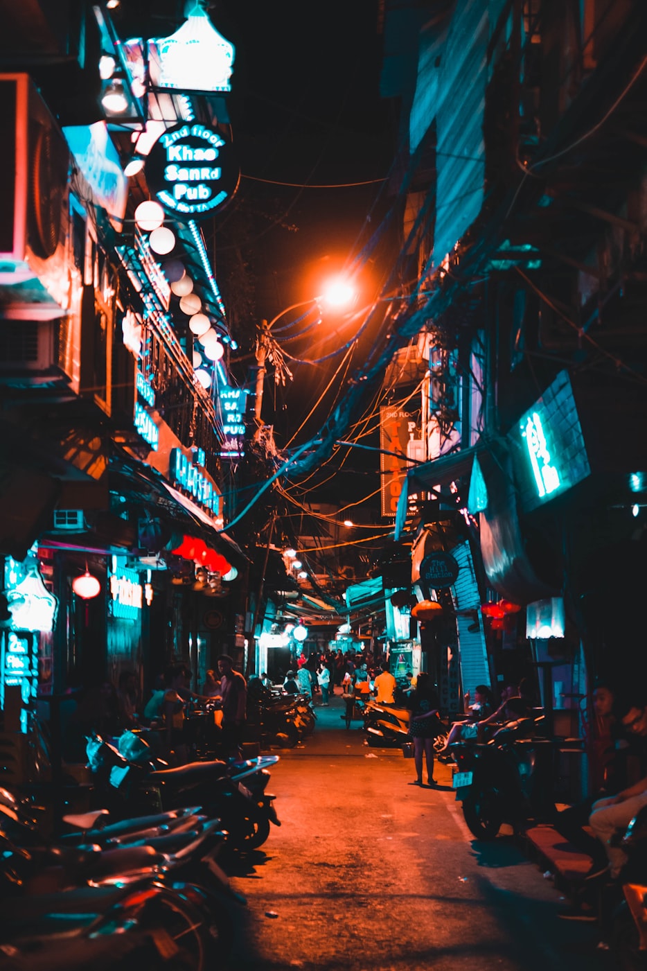 城市夜生活最新視頻，探索夜晚的新面貌