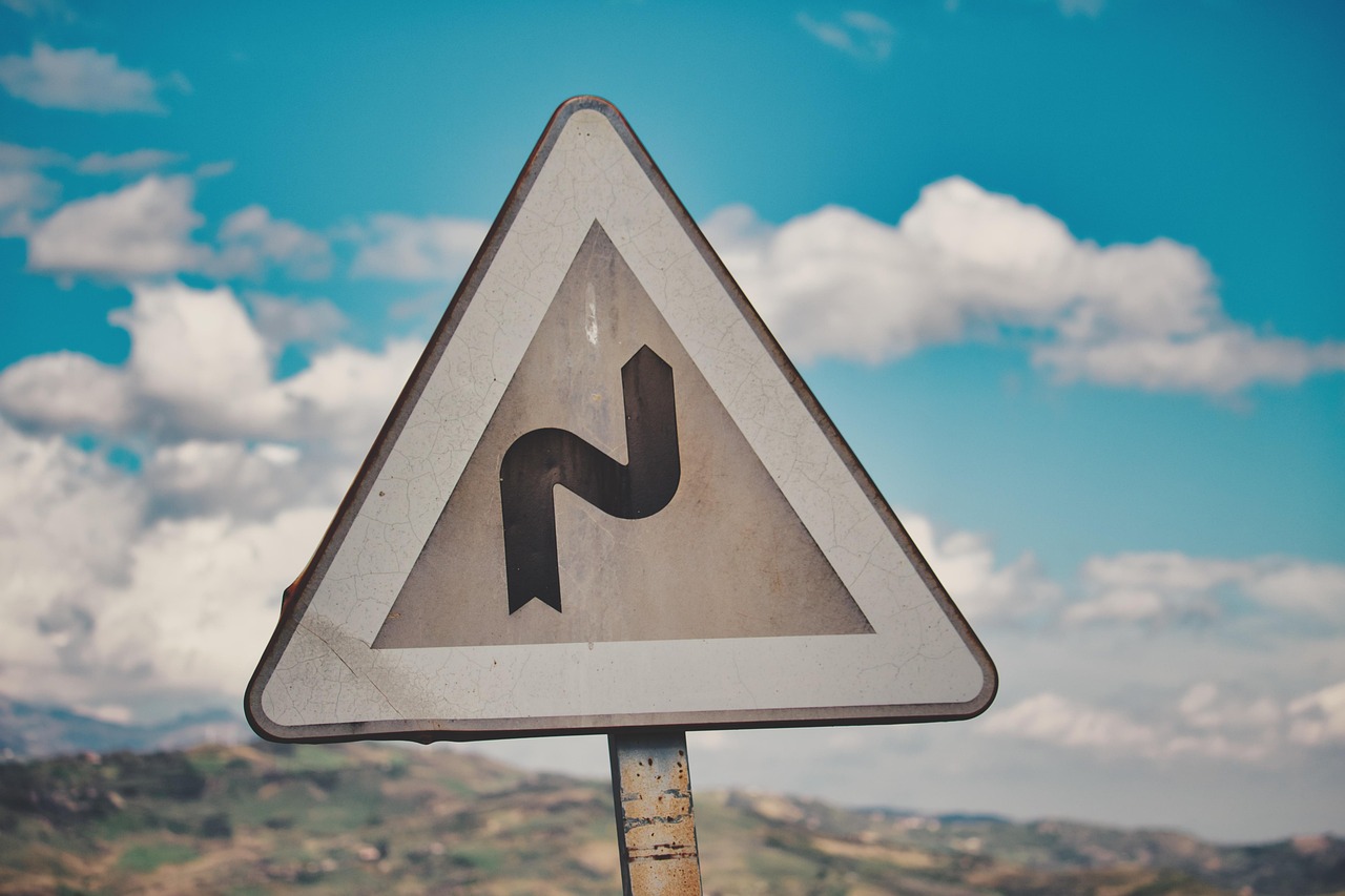 解讀金融市場動態(tài)與趨勢，和信貸資訊速遞專題報告