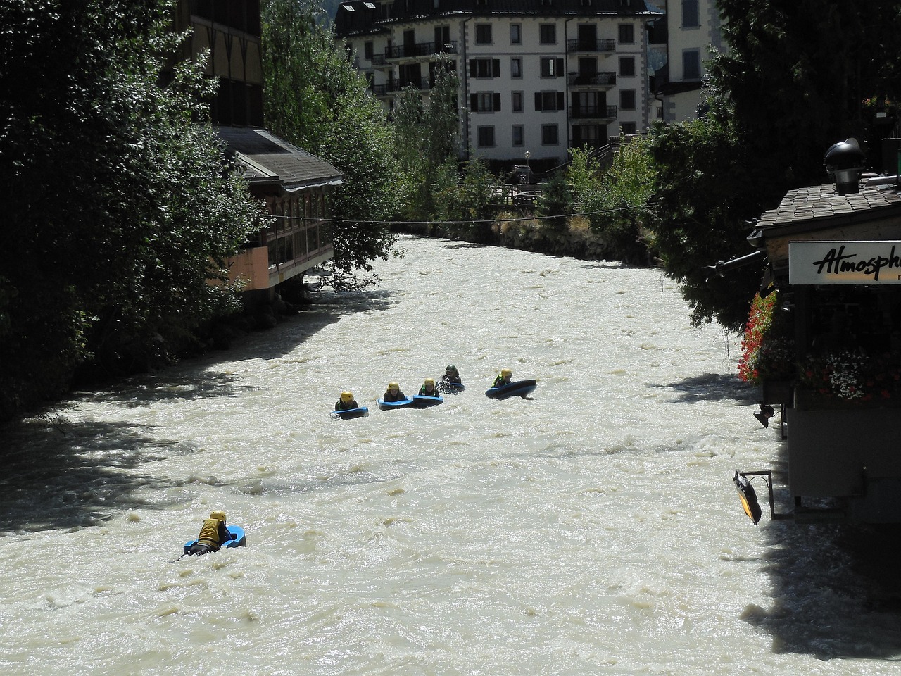 黃河最新動態(tài)，生態(tài)治理與水資源保護面臨雙重挑戰(zhàn)及應(yīng)對策略