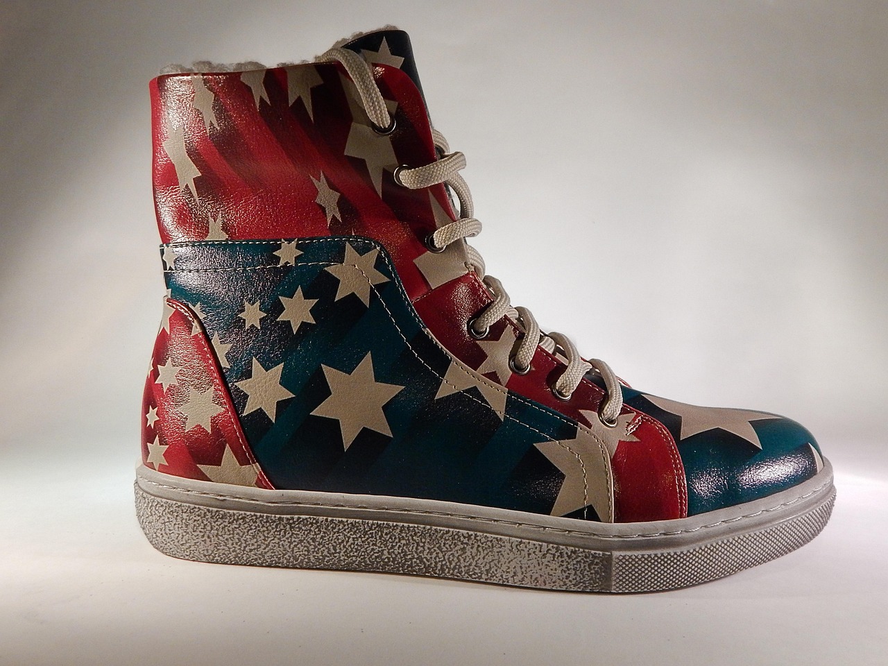 明星同款鞋子,時尚潮流的標(biāo)桿