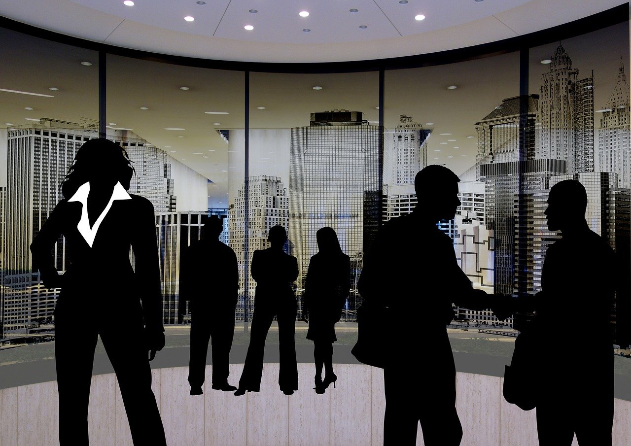 華貿(mào)物流上市，新征程啟航，迎接新挑戰(zhàn)