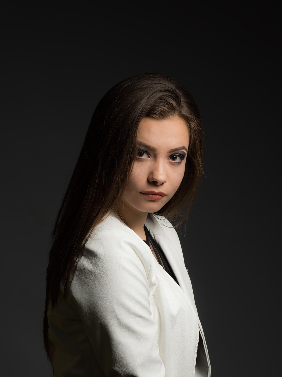 宋慧喬最新造型亮相，時(shí)尚魅力驚艷升級(jí)