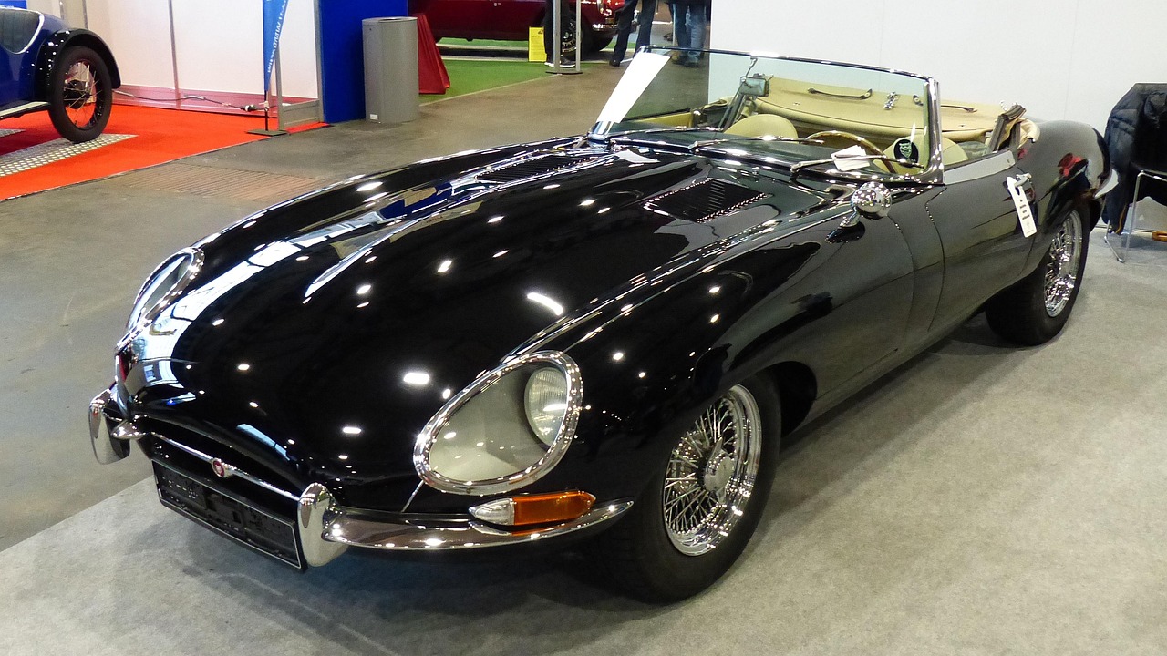 「最新國(guó)產(chǎn)車(chē)型引領(lǐng)潮流，展現(xiàn)中國(guó)智造風(fēng)采」