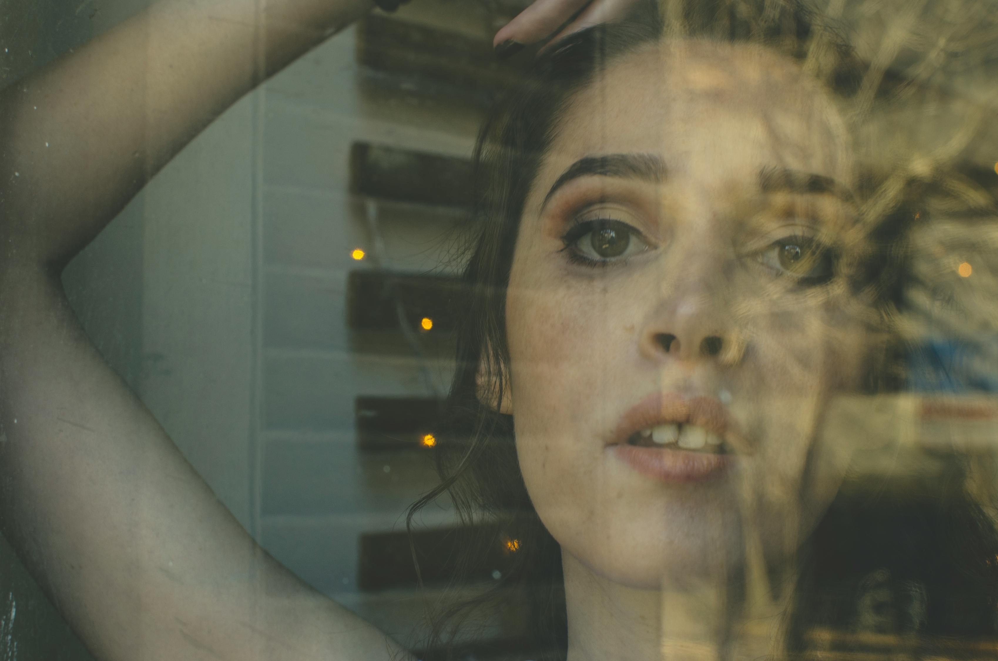 影視藝術深度探尋,內涵神評論與演員表揭秘的魅力