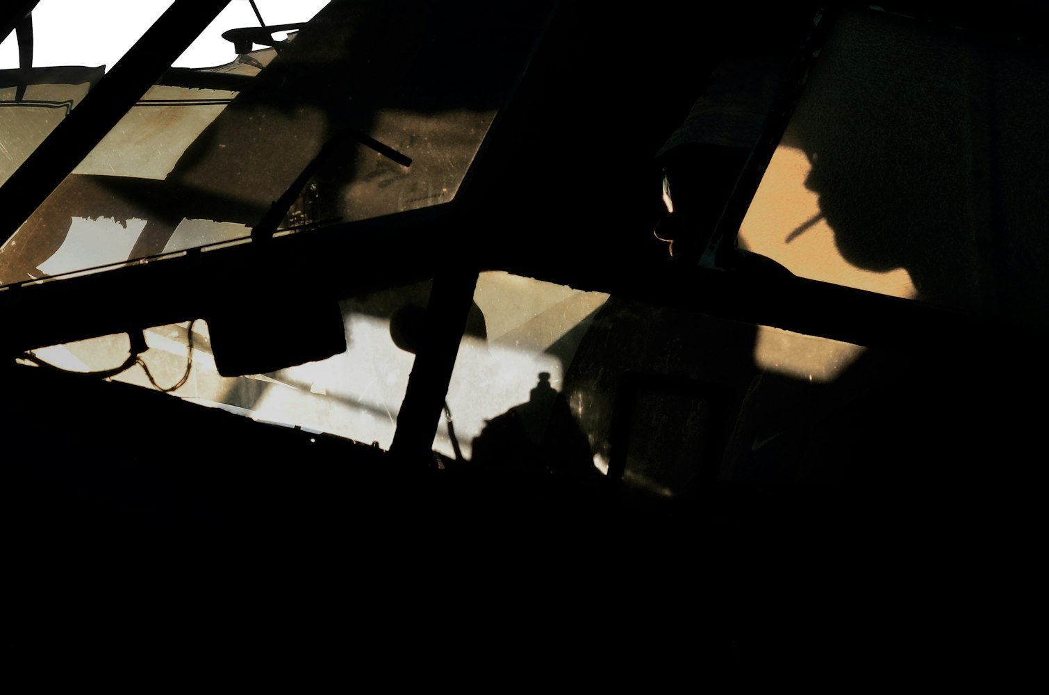 動漫中的煙霧繚繞,角色塑造與抽煙藝術(shù)圖欣賞