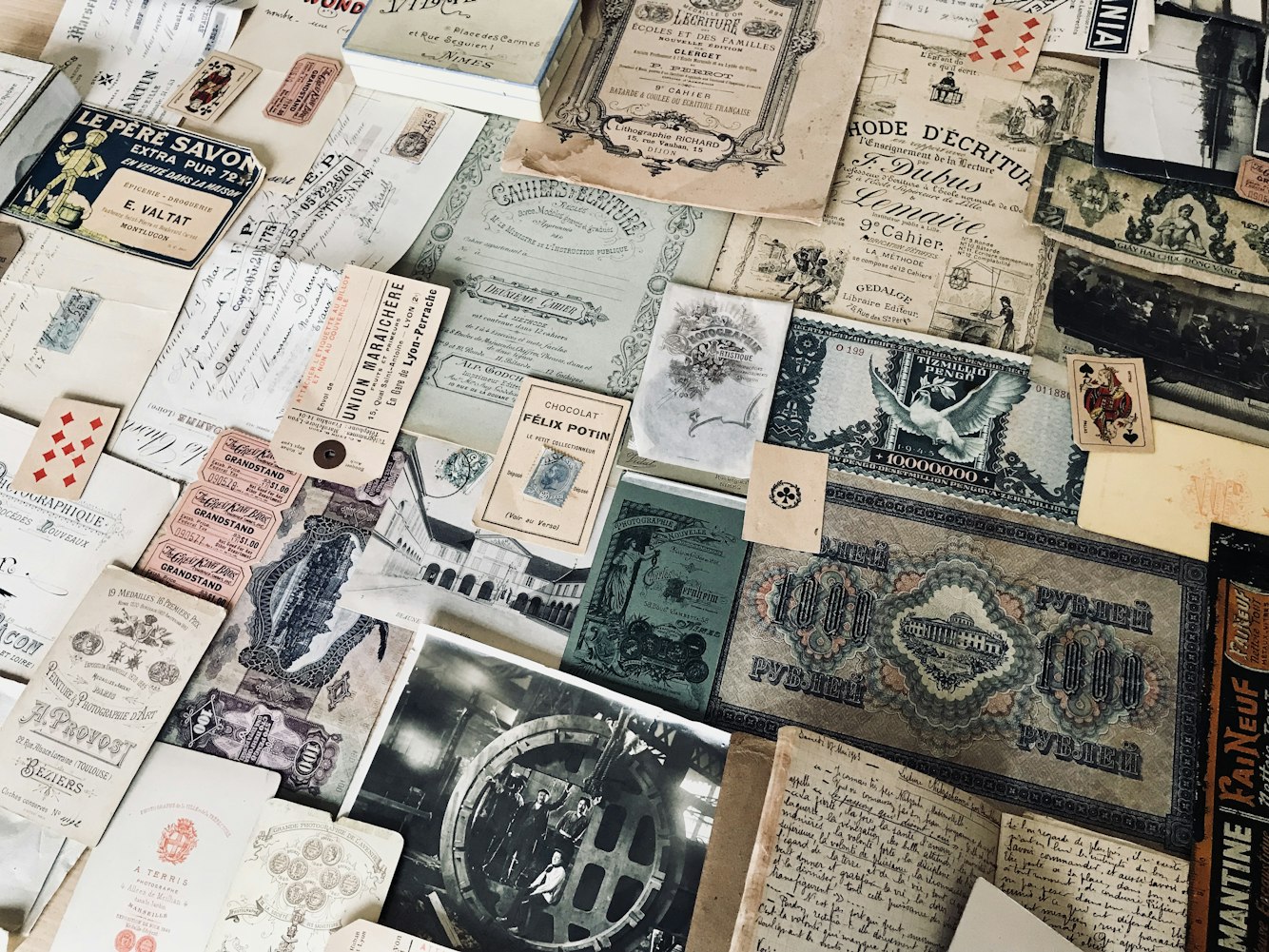 古董市場走勢及收藏策略,行情分析與收藏建議