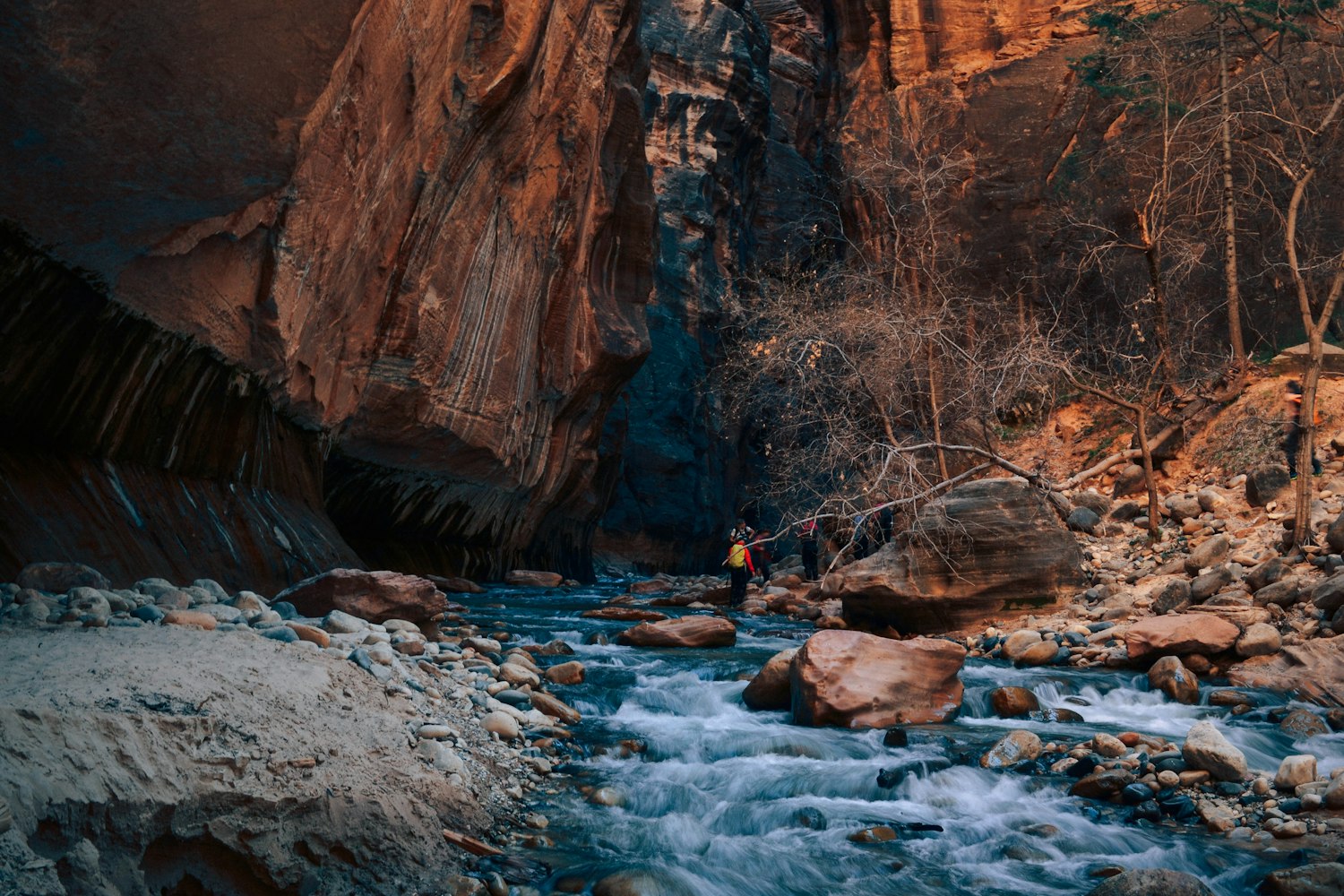 湯余銘新作,探索藝術新境界的創(chuàng)意之旅