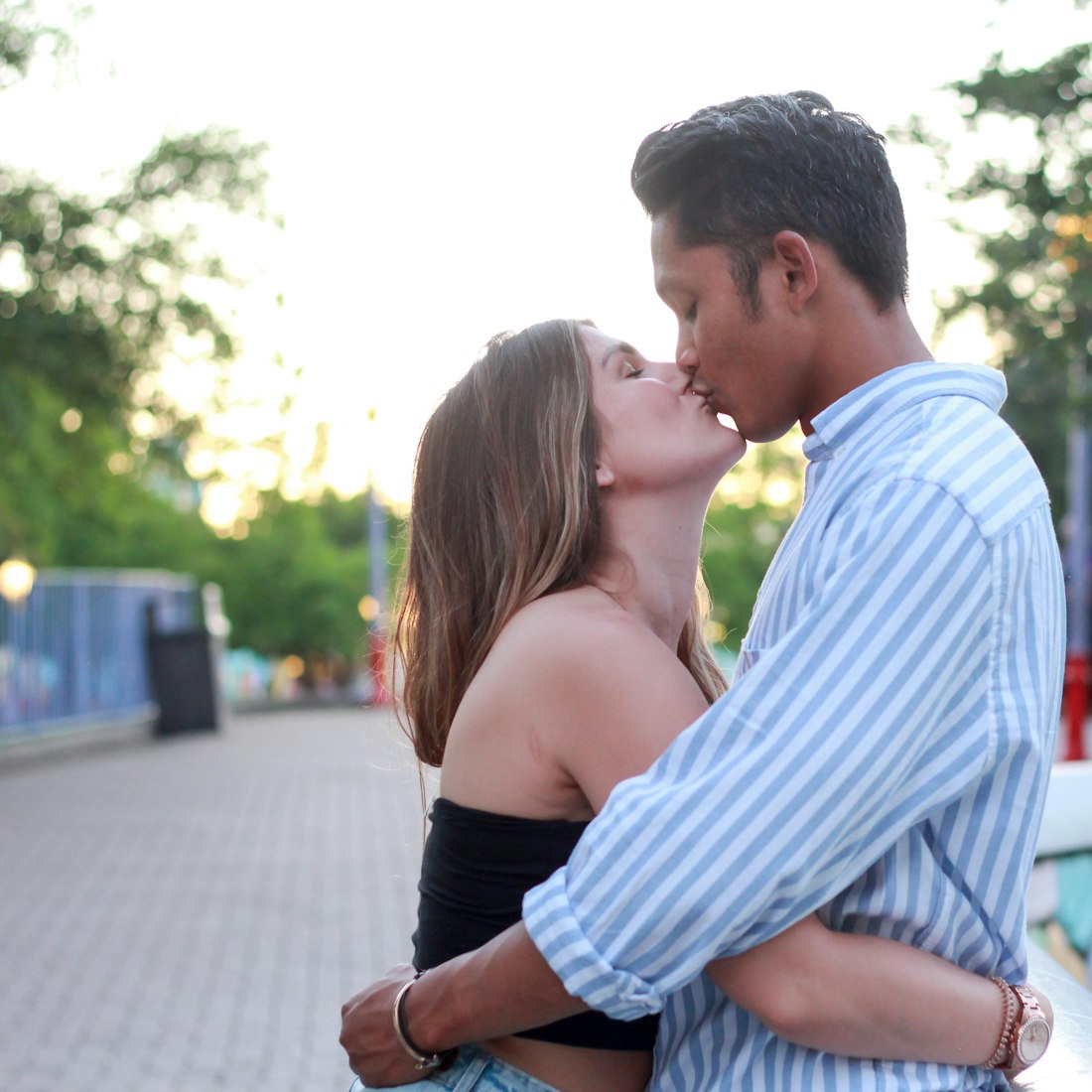 蜜桃電影,銀幕上的甜蜜誘惑之旅