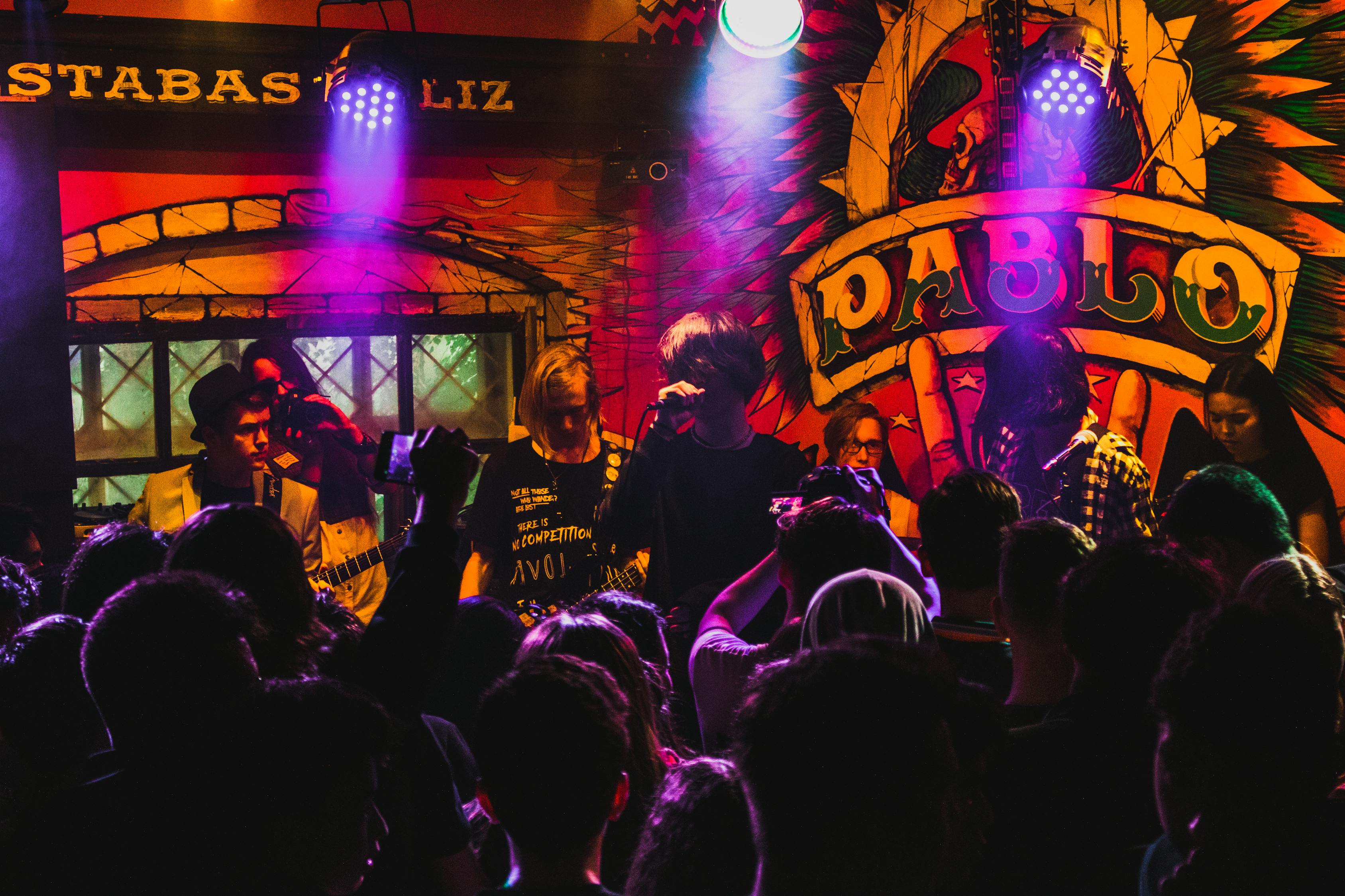 語言藝術的競技舞臺,筆譯比賽風采展示