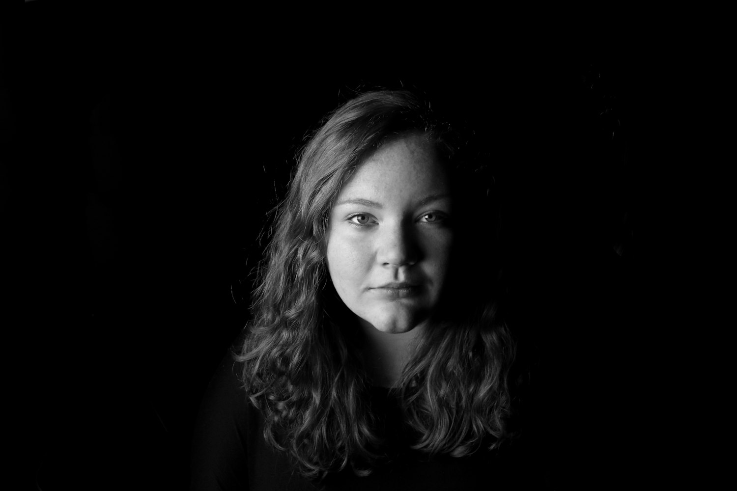 女明星露內(nèi)底毛視頻引發(fā)的思考與探討