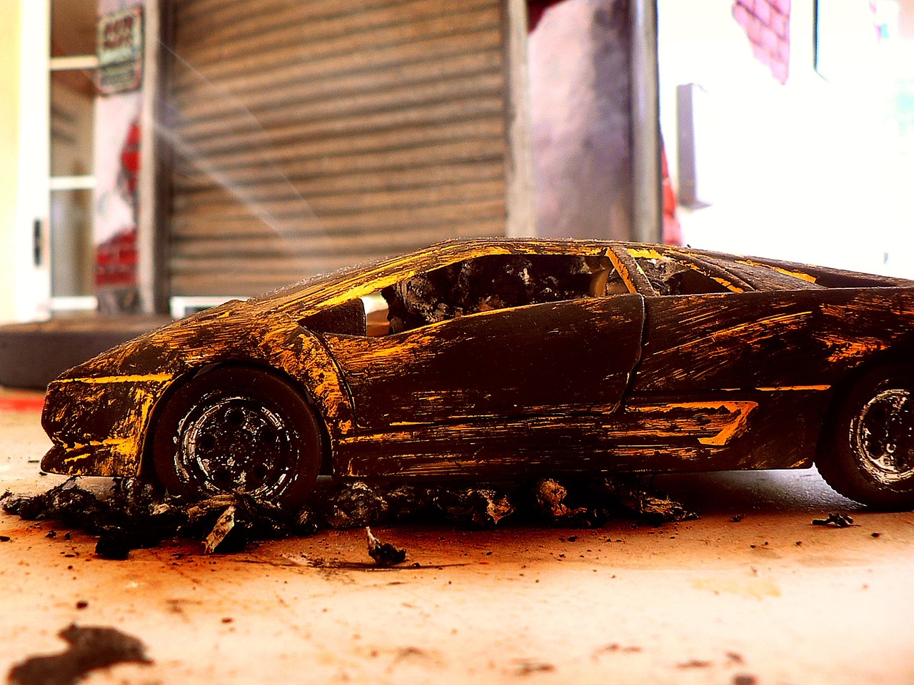 速度與想象力的碰撞，奇葩車類比賽盛宴