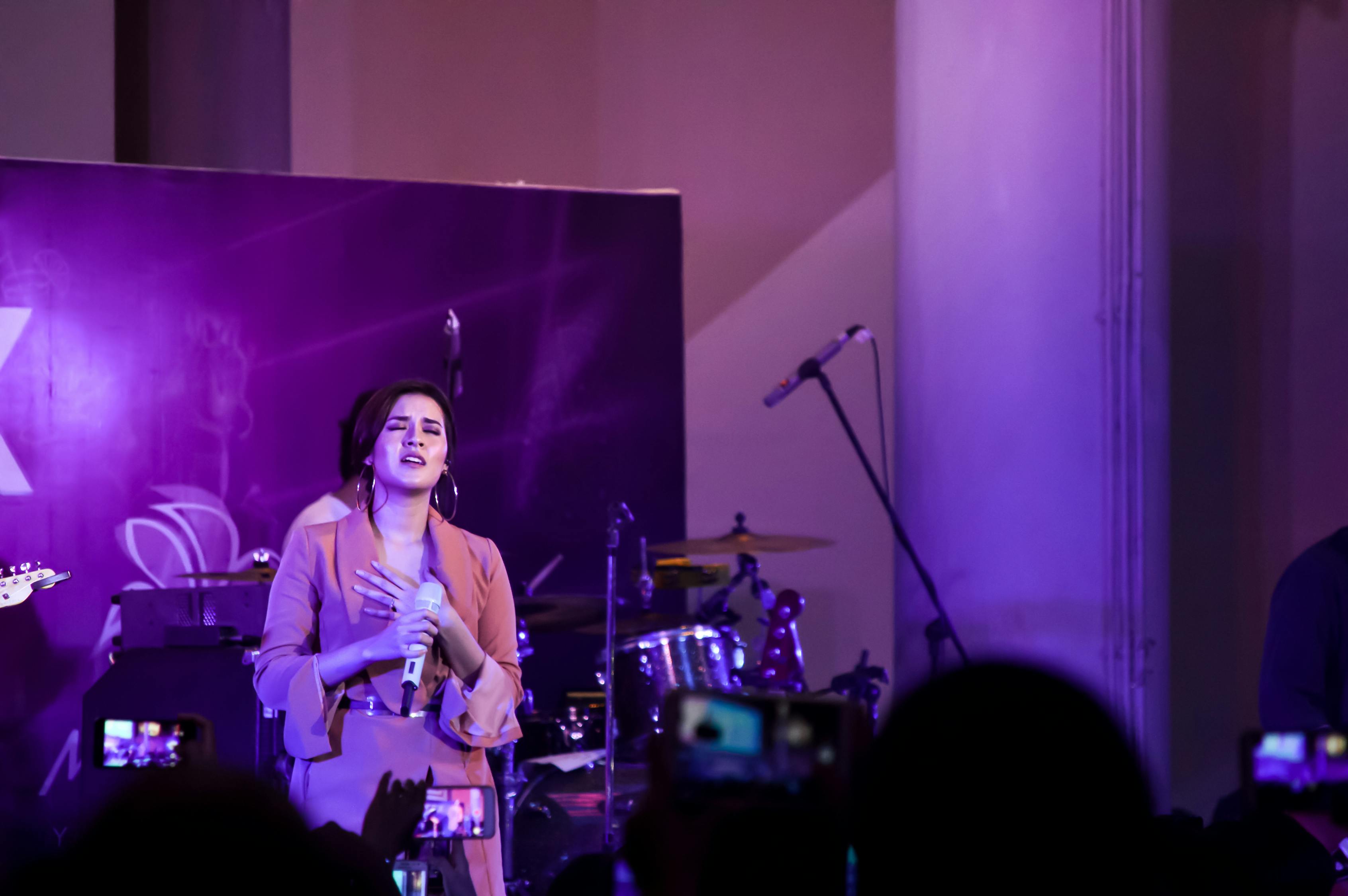 最新圈圈舞，舞動(dòng)時(shí)尚潮流的社交新寵，引領(lǐng)全民舞蹈熱潮！